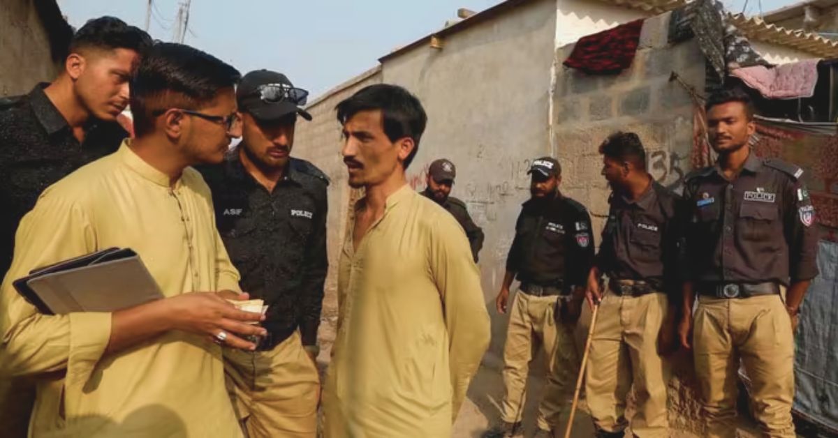 کراچی پولیس نے غیر قانونی افغان باشندوں کے خلاف آپریشن میں 45 افراد کو گرفتار کرلیا۔