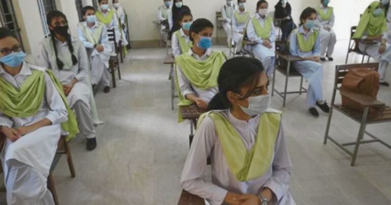 پنجاب حکومت نے دو یا زائد مضامین میں فیل ہونے والے طلبہ کے لیے نئی تعلیمی سزا کا اعلان کیا۔