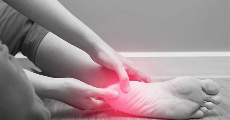 ایڑی کے درد سے نجات کے آسان اور مؤثر طریقے جانیں۔