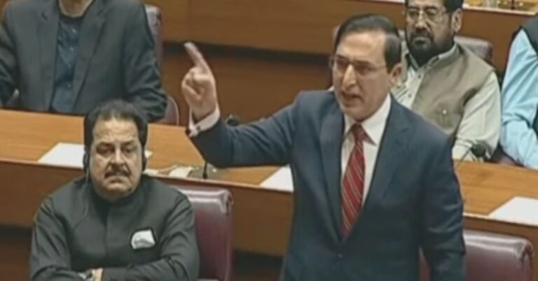 چیئرمین پی ٹی آئی